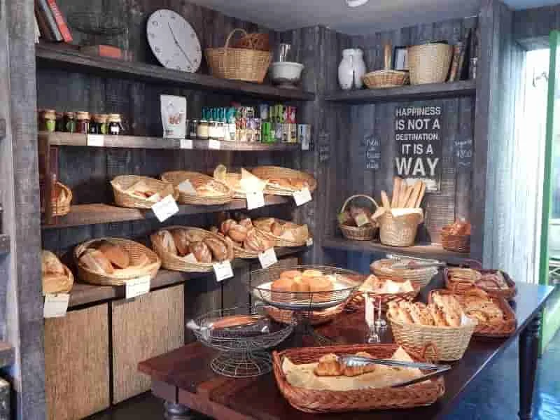 Los secretos de la panadería artesanal y su resurgimiento en la cultura gastronómica contemporánea.